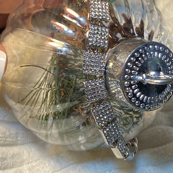 NWT 💎 DESIGNER INSPIRED SPRITZ STATEMENT NECKLACE STUNNING SILVER CZs - Picture 13 of 14